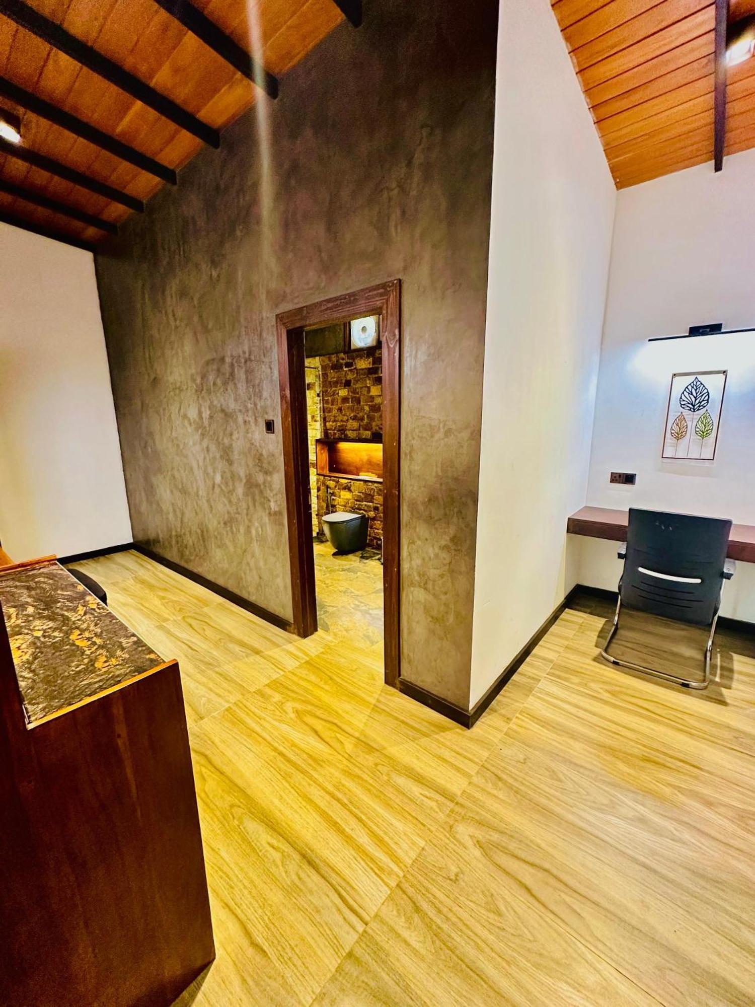Atha Resort Sigiriya Exterior photo A private room at a spa in India